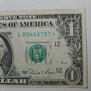 ULTRA-RARE $1 Bill Star Note (NOT FOUND IN LOOKUP) Series 1981 L00408797* (B373)
